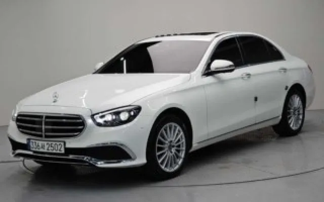 수원중고자동차사이트 E-클래스 W213 E220d 4MATIC 익스클루시브 매물 사진 4 - 2023/02 57,476km