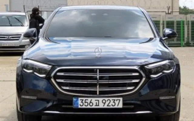 수원중고자동차사이트 E-클래스 W214 E450 4MATIC 매물 사진 3 - 2024/10 19,575km