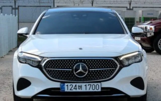 수원중고자동차사이트 E-클래스 W214 E200 매물 사진 10 - 2025/11 3,843km
