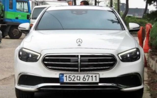 수원중고자동차사이트 E-클래스 W213 E250 아방가르드 매물 사진 18 - 2023/09 41,078km