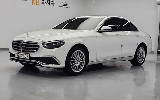 수원중고자동차사이트 E-클래스 W213 E220d 4MATIC 익스클루시브 매물 사진 1 - 2022/01 137,431km